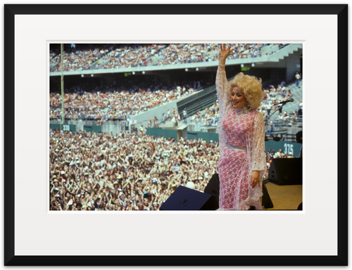 Dolly Parton Oakland 1978 With Crowd