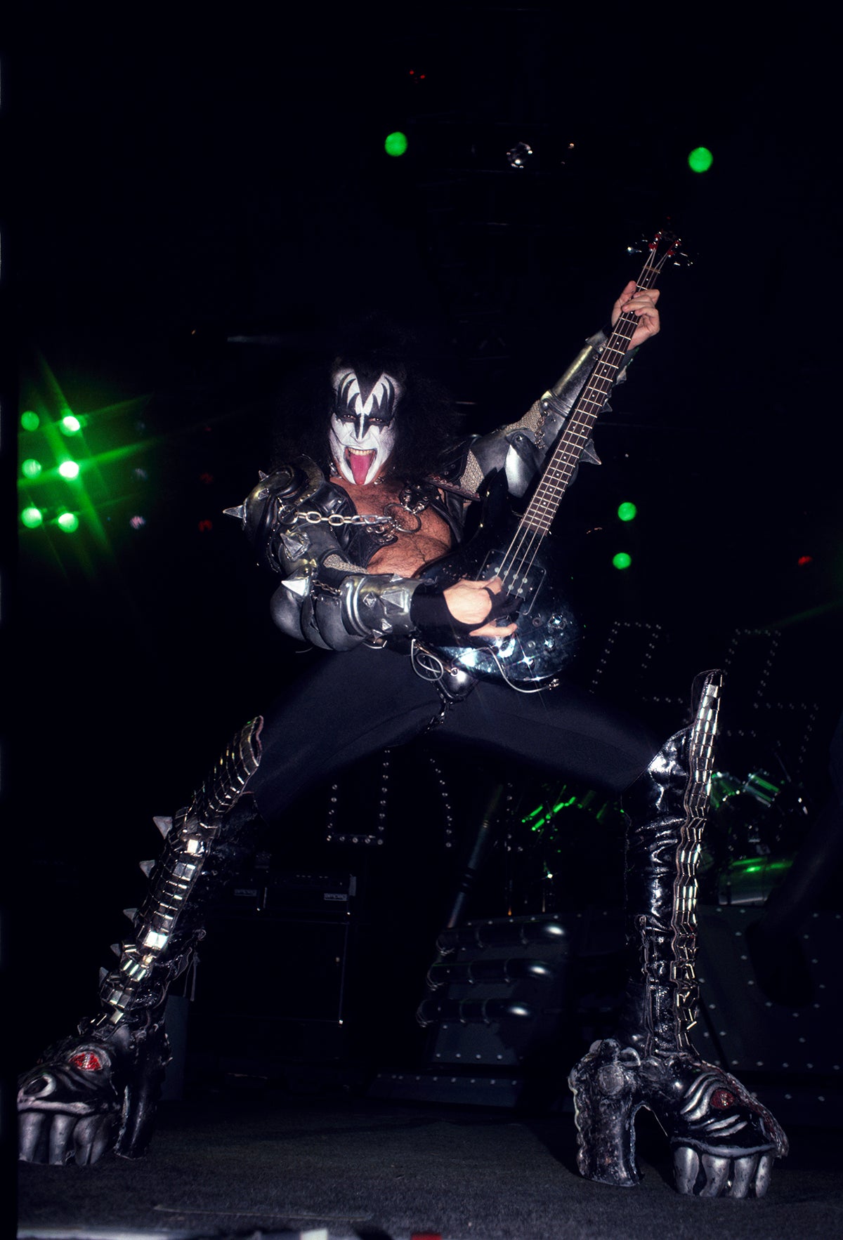KISS - GENE SIMMONS - 1983
